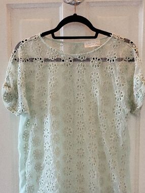 Zara Mint Floral Eyelet Short Sleeve Top